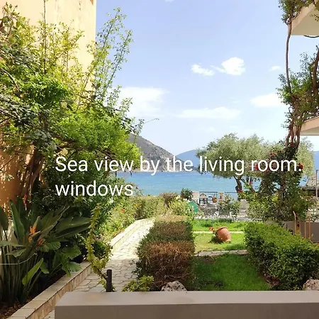 Apartment Waterside Agia Efimia