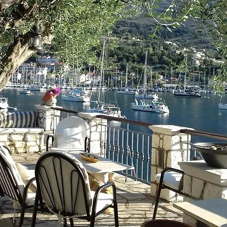 Waterside Apartment Agia Efimia