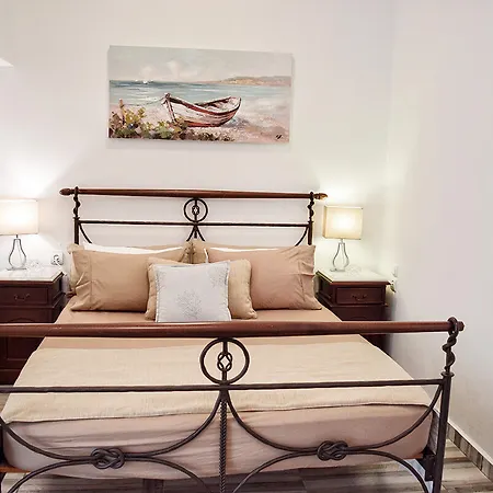 Waterside Apartment *