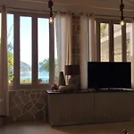 Waterside Apartment *
